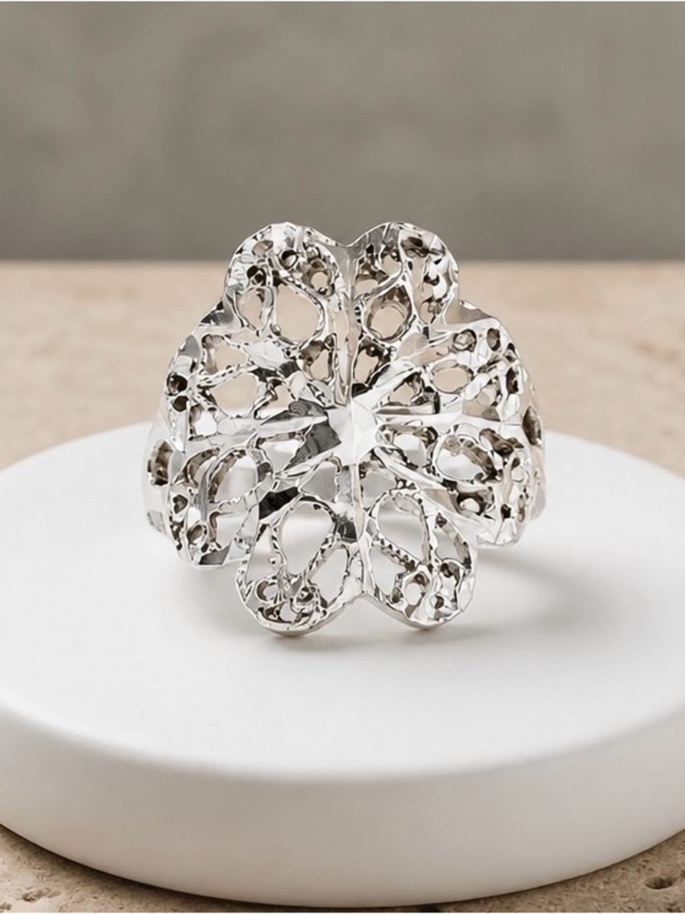 Size 7.5 Filigree 925 Sterling Silver Ring